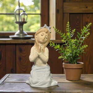Vintage 1985 NAO by Lladro Praying Girl Porcelain Figurine "Guide Me"
